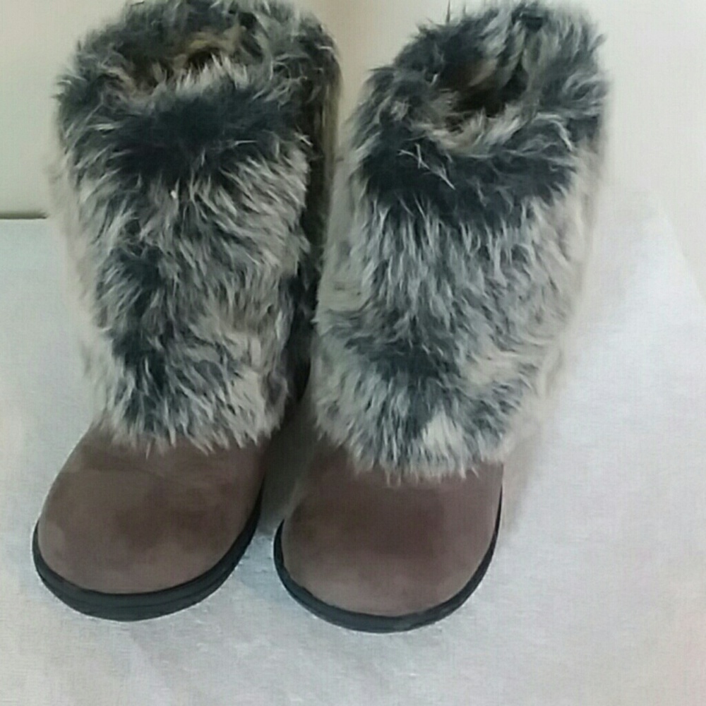 Carter's Fur Boots Toddler Girls size 7 grey